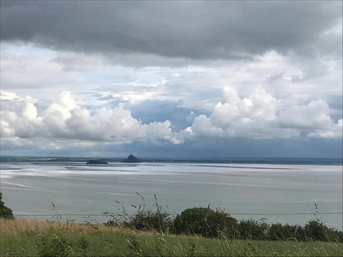 Gite Des Falaises De Champeaux Buitenkant foto